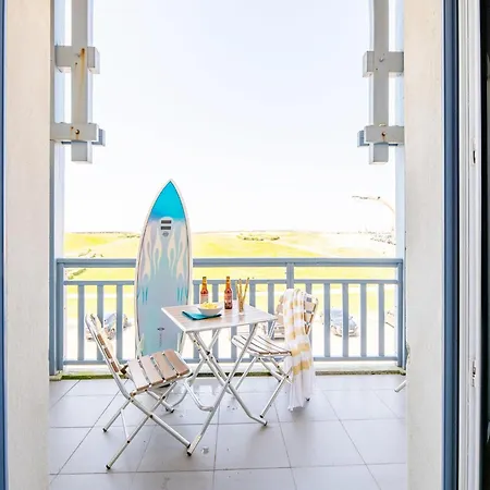 Oceanside With Pool Apartamento
